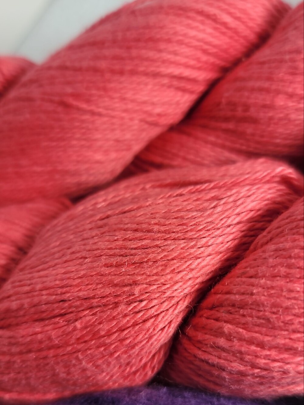 SugarBush Cabot Yarn 4 Skeins 2 Coral, 2 Purple. NWT - Picture 6 of 8